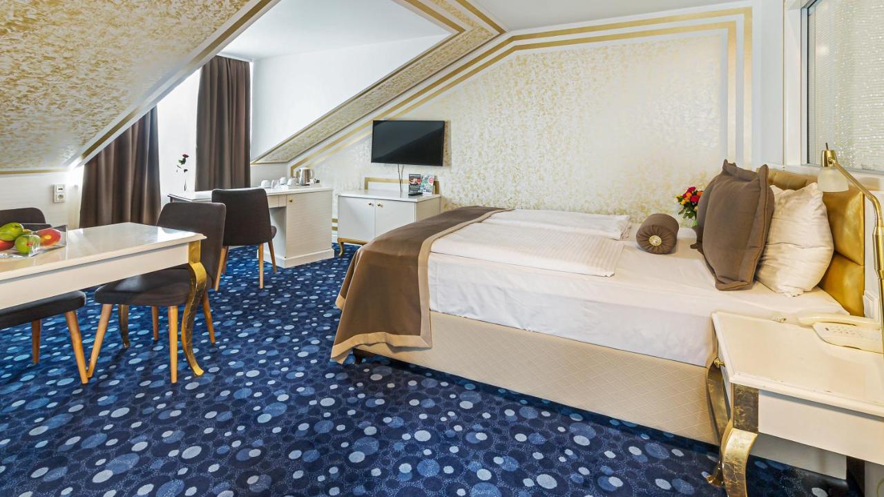 Hotel Bayer'S Munich Exterior photo